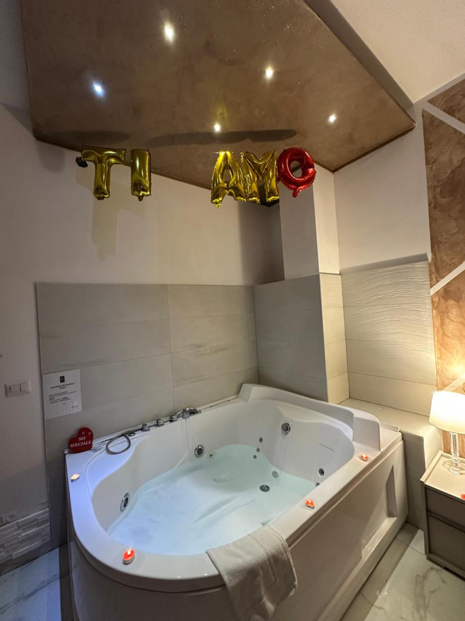 Infinity Suite Acerra Eksteriør billede